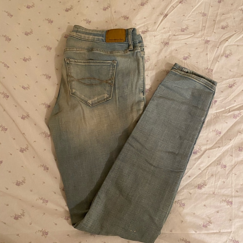 A&F super skinny light jeans